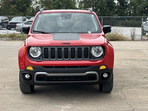 Used 2023 Jeep Renegade Latitude AWD/4WD image 14