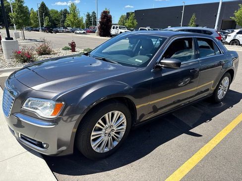 Used 2014 Chrysler 300 AWD w/ Driver Convenience Group image 1