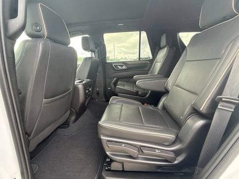 Used 2023 Chevrolet Tahoe Premier RWD image 17