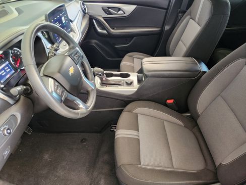 Used 2025 Chevrolet Blazer LT FWD image 13