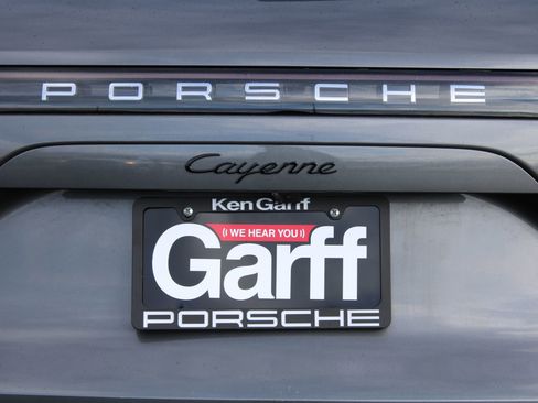 Used 2022 Porsche Cayenne image 29