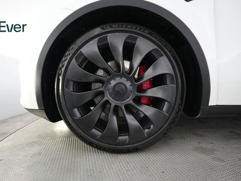Used 2022 Tesla Model Y Performance image 22