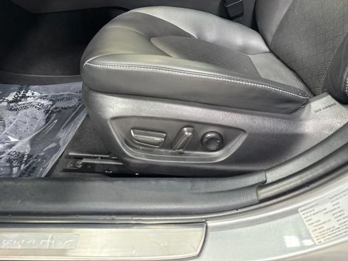 Used 2022 Toyota Camry XSE FWD image 6