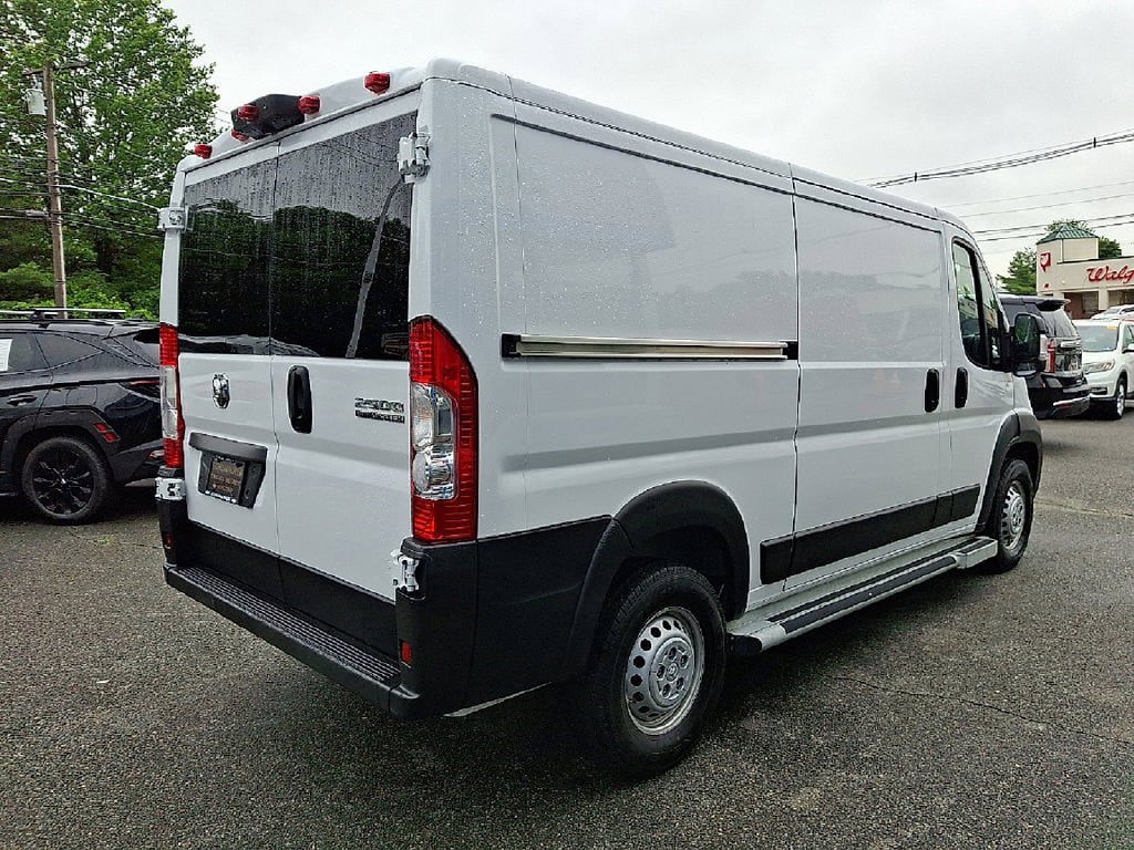 Used 2025 RAM ProMaster 2500 w/ U-Haul Equipment Group FWD image 7