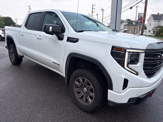 Used 2024 GMC Sierra 1500 AT4 w/ AT4 Preferred Package AWD/4WD image 4
