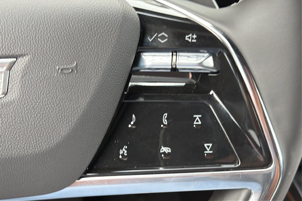 New 2027 Cadillac Escalade Luxury w/ Touring Package RWD image 25