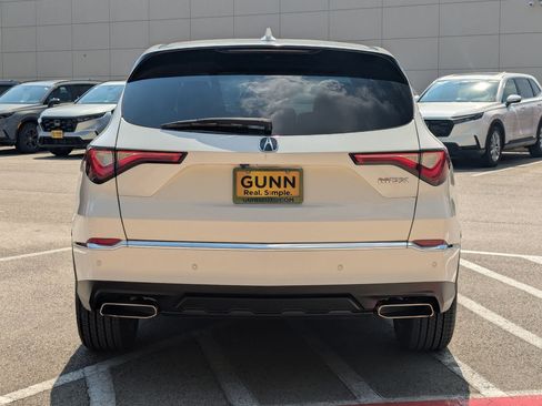 Used 2023 Acura MDX FWD w/ Technology Package image 5