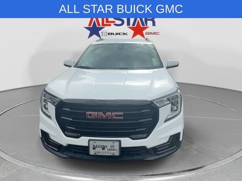 Used 2022 GMC Terrain SLE w/ Elevation Edition FWD image 2