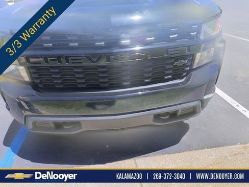 Used 2020 Chevrolet Silverado 1500 Custom w/ Custom Value Package AWD/4WD image 1