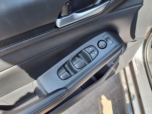 Used 2025 Nissan Altima 2.5 SV image 12