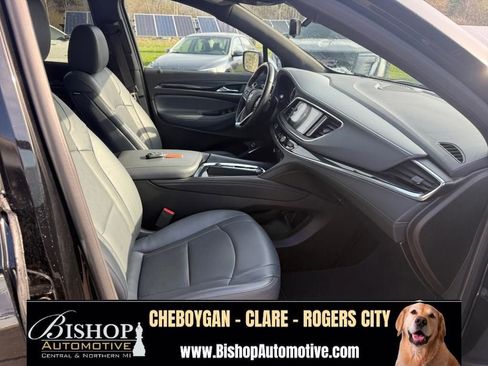 Used 2024 Buick Enclave Essence w/ Sport Touring Edition FWD image 25