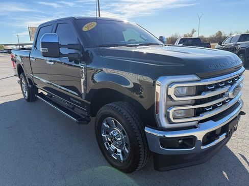 Used 2025 Ford F250 Lariat w/ Chrome Package image 8