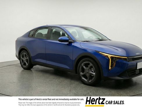 Used 2025 Kia K4 LXS FWD image 1