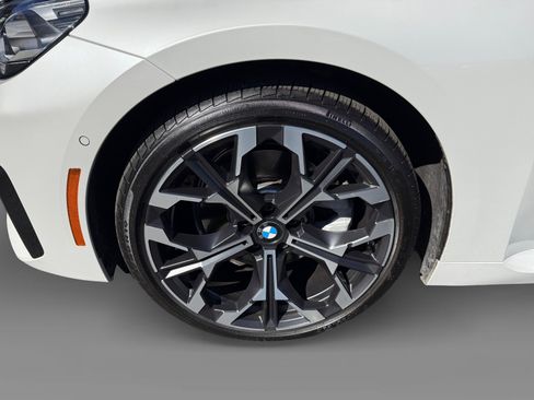 Used 2025 BMW 230i Coupe w/ Convenience Package RWD image 9