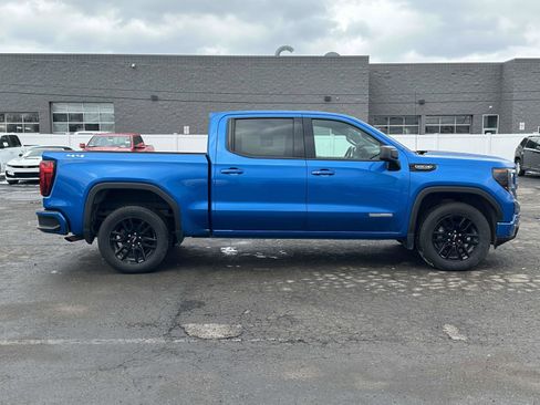 Used 2022 GMC Sierra 1500 Elevation image 2