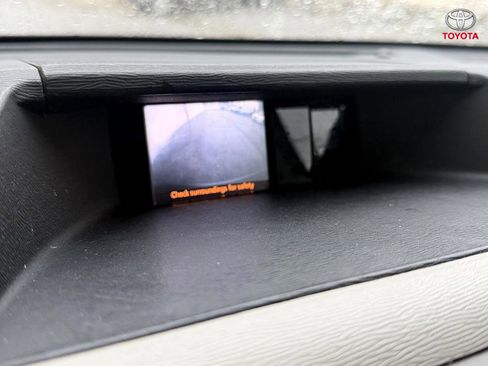 Used 2013 Toyota Sienna XLE image 20