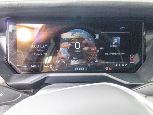 Used 2024 GMC Acadia Denali image 22