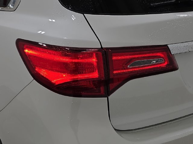 Used 2020 Acura MDX w/ Technology Package AWD/4WD image 32
