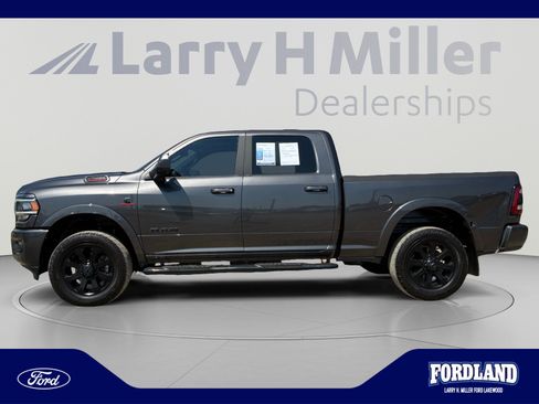 Used 2022 RAM 2500 Laramie AWD/4WD image 2