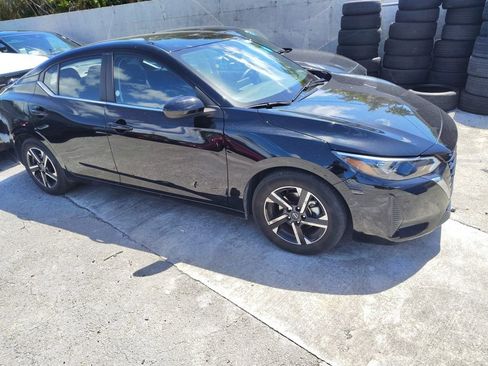 Used 2025 Nissan Sentra SV image 1