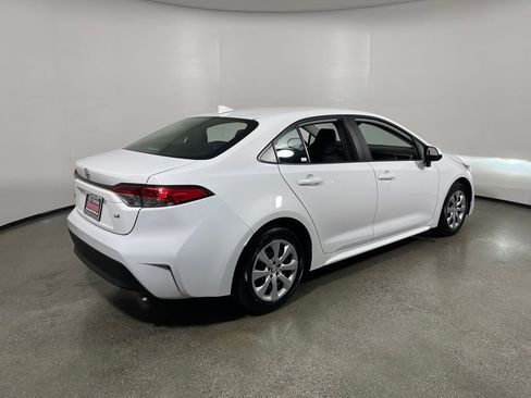 Certified 2023 Toyota Corolla LE FWD image 3