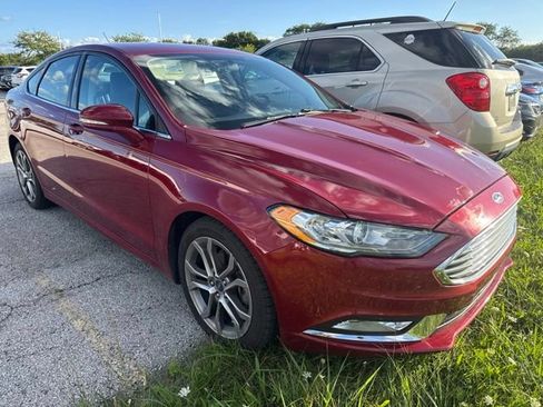 Used 2017 Ford Fusion SE w/ Equipment Group 201A FWD image 7