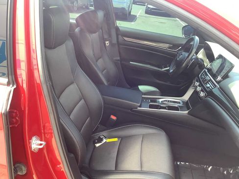 Used 2021 Honda Accord Sport image 15
