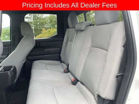 Used 2024 Toyota Tacoma SR5 AWD/4WD image 17