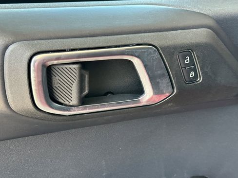 Used 2025 Ford Bronco Badlands AWD/4WD image 12