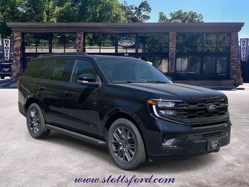 New 2026 Ford Expedition Platinum AWD/4WD image 1