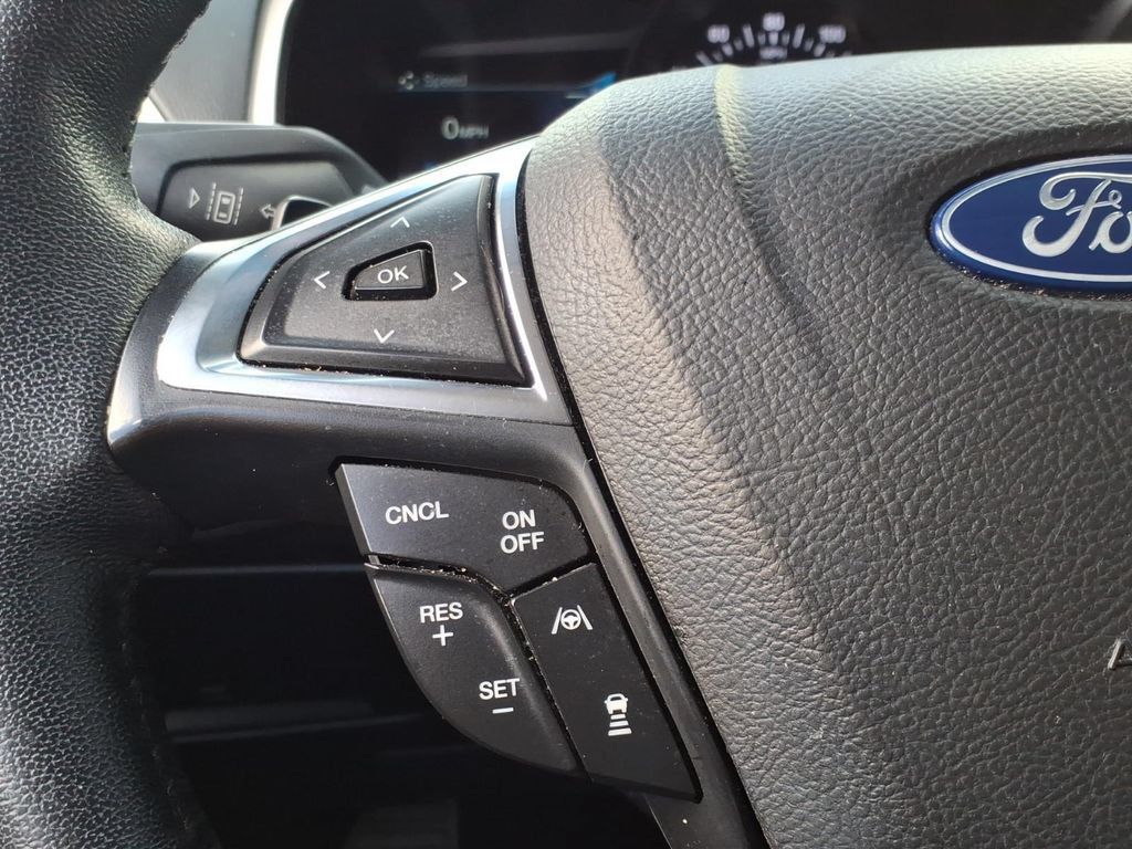 Used 2019 Ford Edge SEL w/ Equipment Group 201A AWD/4WD image 21