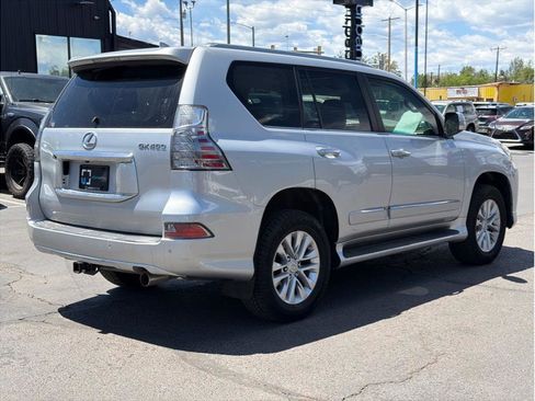 Used 2016 Lexus GX 460 w/ Premium Package AWD/4WD image 3