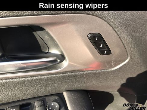 New 2026 Chrysler Pacifica Select image 12