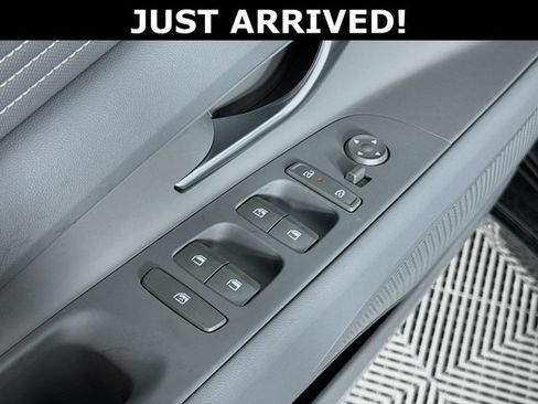Used 2025 Hyundai Elantra Sport FWD image 27
