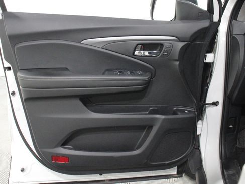 Used 2024 Honda Ridgeline RTL+ image 6