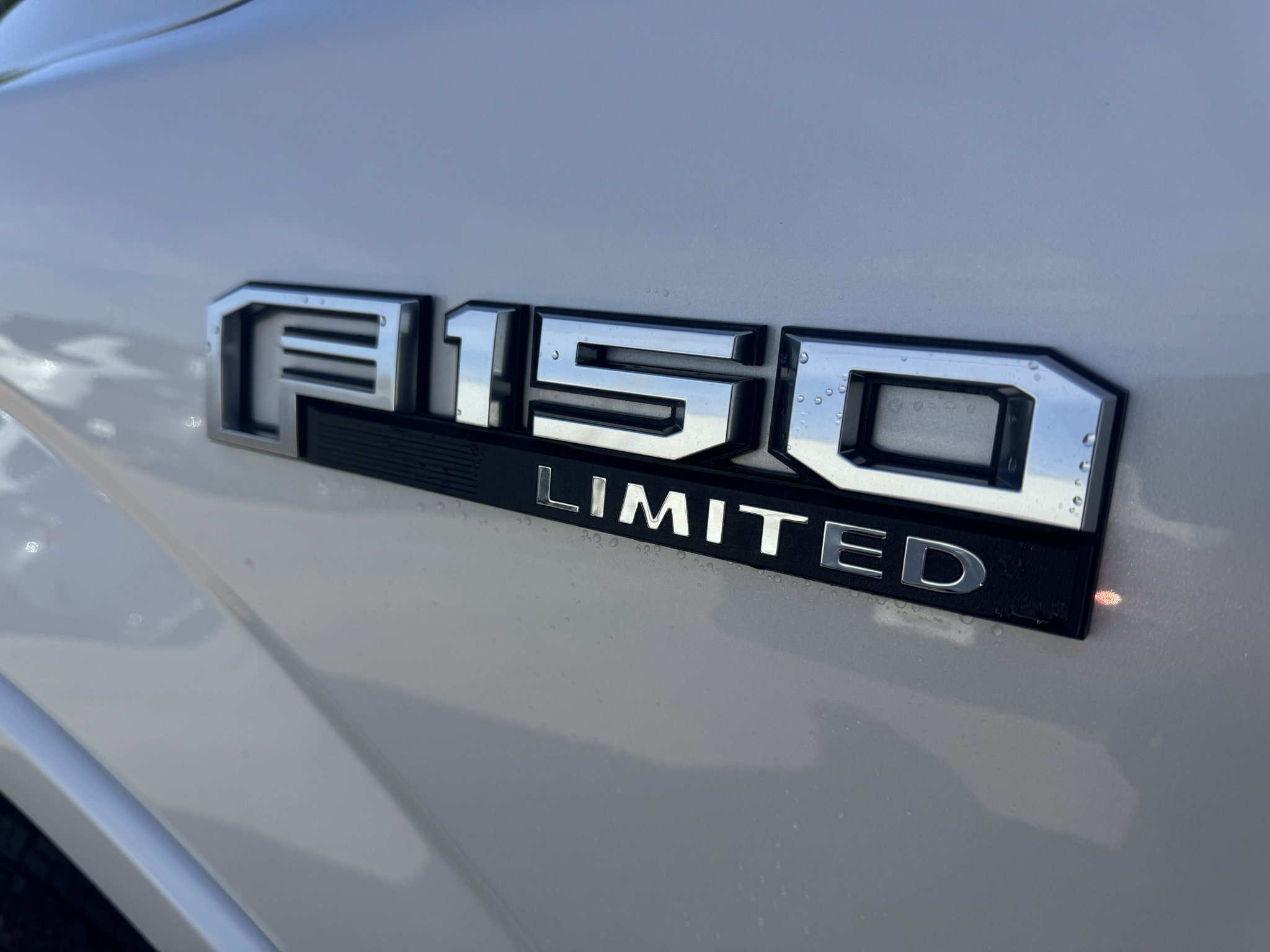 Used 2018 Ford F150 Limited AWD/4WD image 9