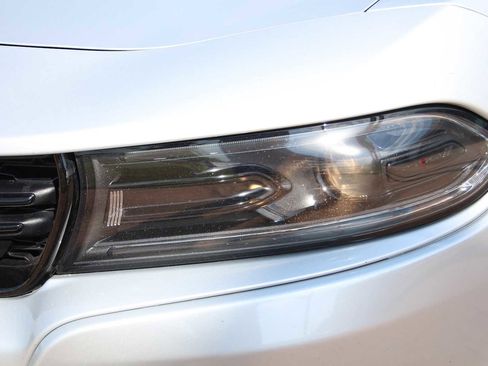 Used 2022 Dodge Charger SXT RWD image 5