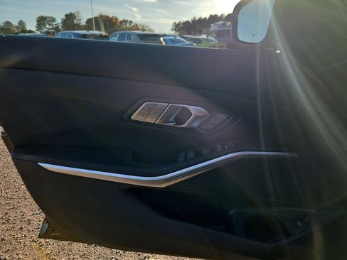 New 2025 BMW 330i xDrive Sedan w/ Premium Package image 28