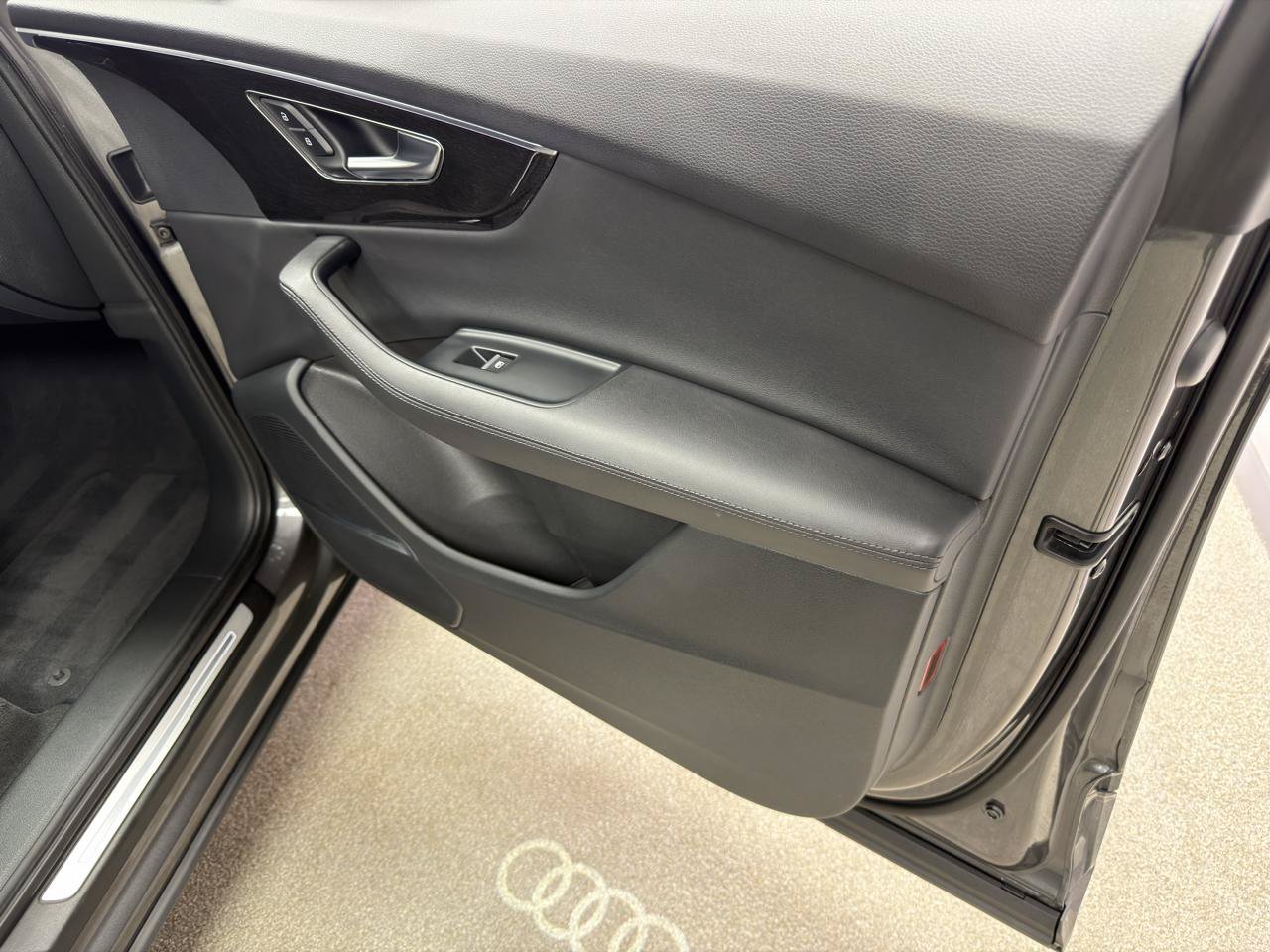 Used 2023 Audi Q7 3.0T Premium Plus AWD/4WD image 13