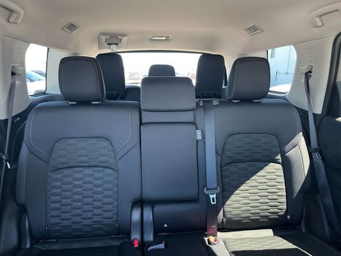 Used 2025 Nissan Pathfinder SV FWD image 41