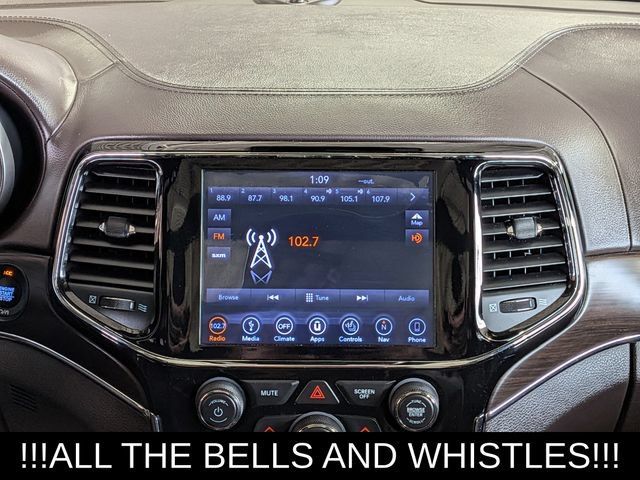 Used 2019 Jeep Grand Cherokee Overland AWD/4WD image 27