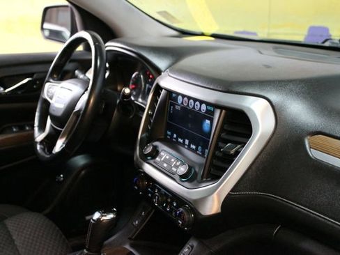 Used 2019 GMC Acadia SLE w/ LPO, Floor Liner Package FWD image 10
