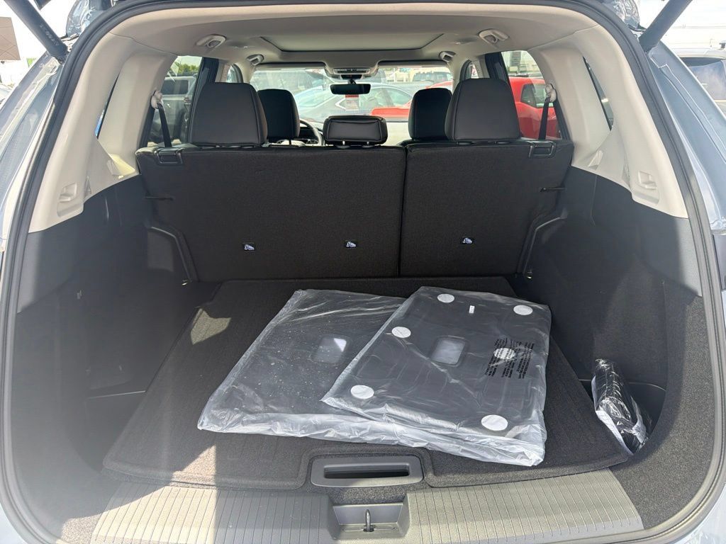 New 2026 Nissan Rogue Dark Armor AWD/4WD image 17