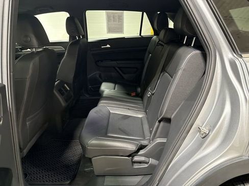 Used 2020 Volkswagen Atlas Cross Sport SE w/ Towing Package AWD/4WD image 22
