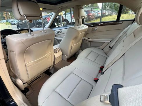 Used 2016 Mercedes-Benz E 350 4MATIC Sedan image 27
