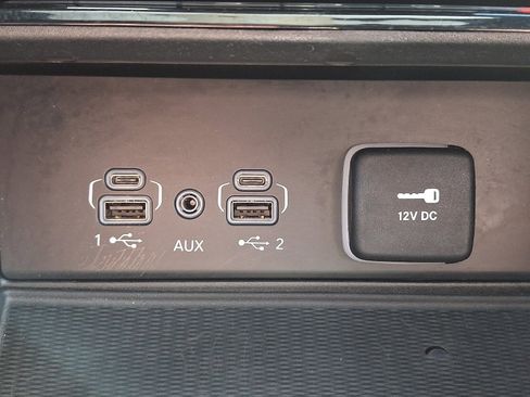 Used 2023 Jeep Grand Cherokee Altitude image 25