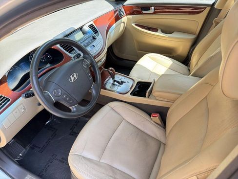 Used 2012 Hyundai Genesis 3.8 RWD image 23