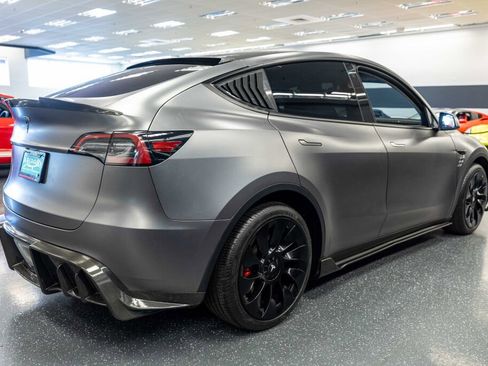 Used 2023 Tesla Model Y Long Range AWD/4WD image 4