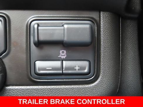 Used 2024 Chevrolet Tahoe Z71 w/ Z71 Off-Road Package AWD/4WD image 35