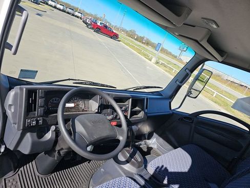 New 2024 Chevrolet Low Cab Forward RWD image 18